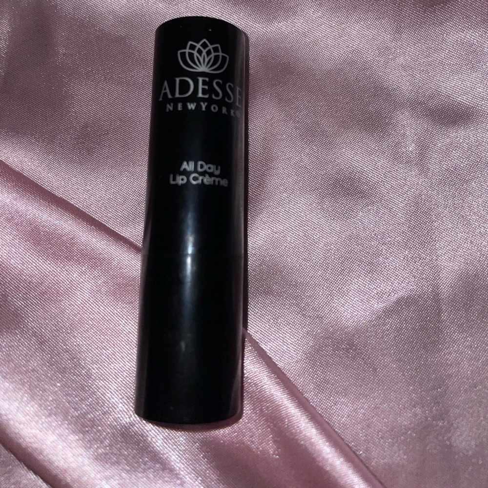 Adessee lip cream